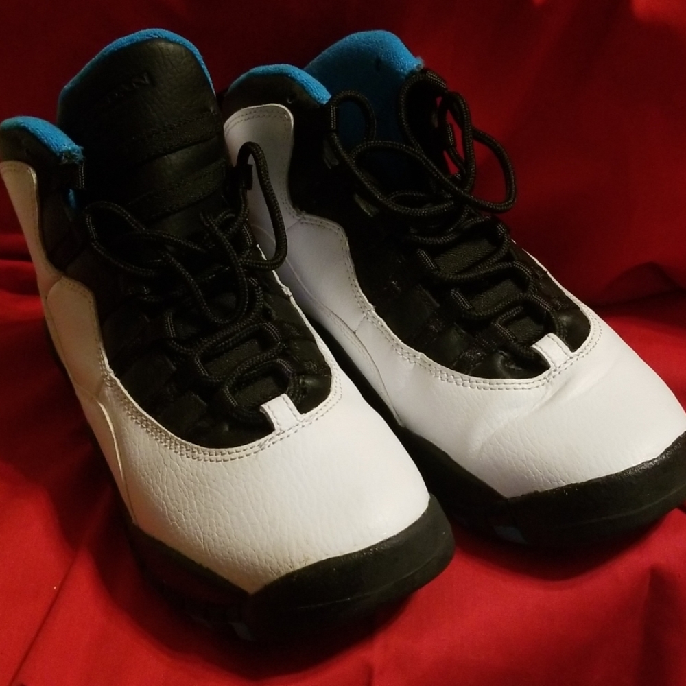 BG# . A. Nike Air Jordan Retro  Powder Blue Black